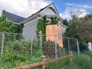 Recent view of the same Medana Street heritage property
